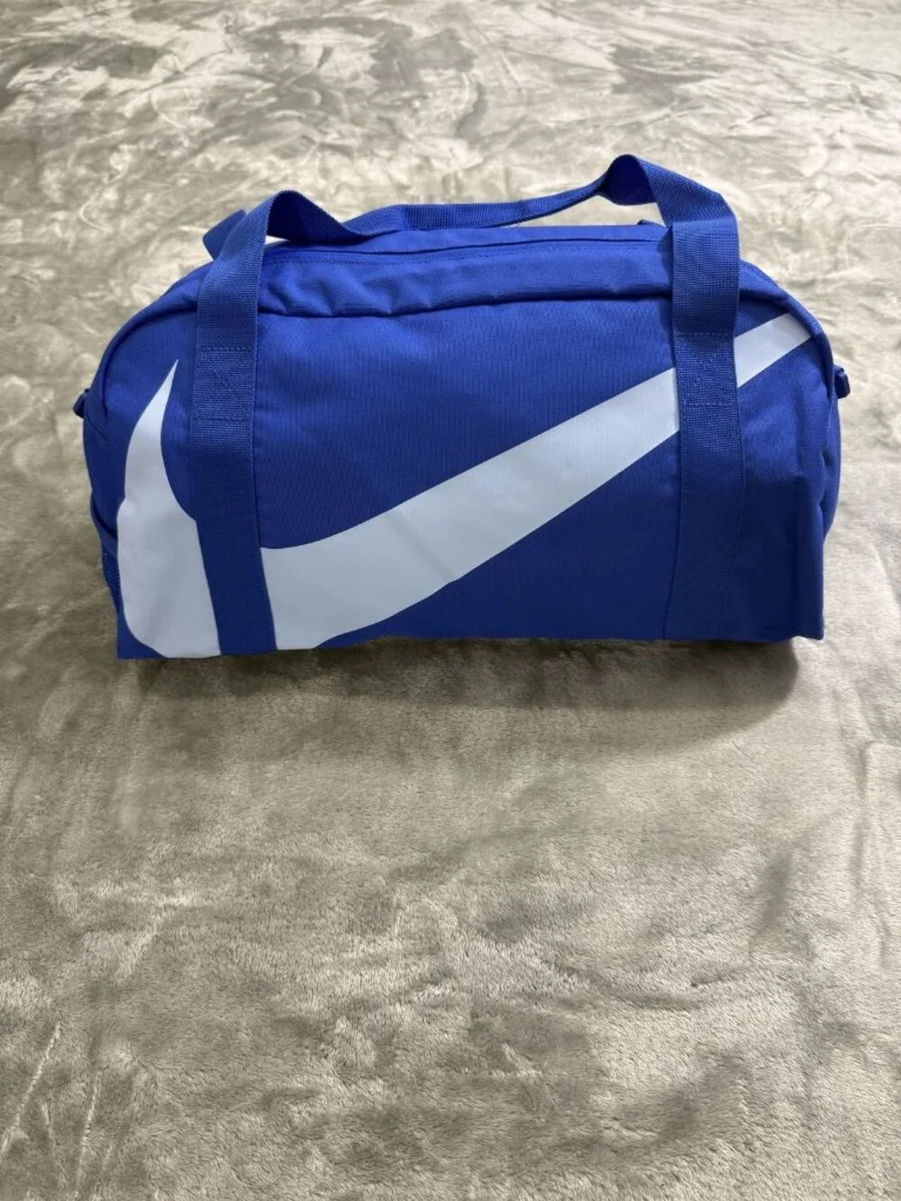 New Nike Blue Duffel Bag Soft Case Water Resistant Youth Sports Gym Travel